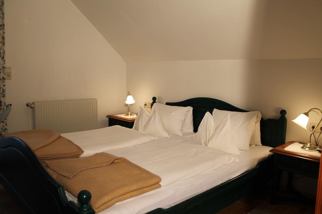 Haralds Ferienwohnungen Bad Kleinkirchheim Pokoj fotografie